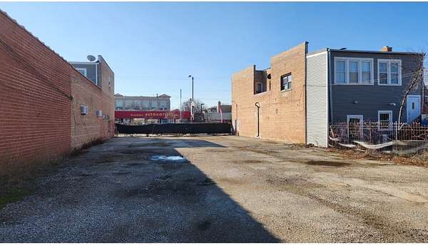 0.07 Acres of Commercial Land for Sale in Chicago, Illinois