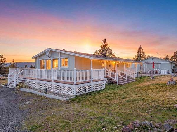 20 Acres of Land with Home for Sale in Montague, California