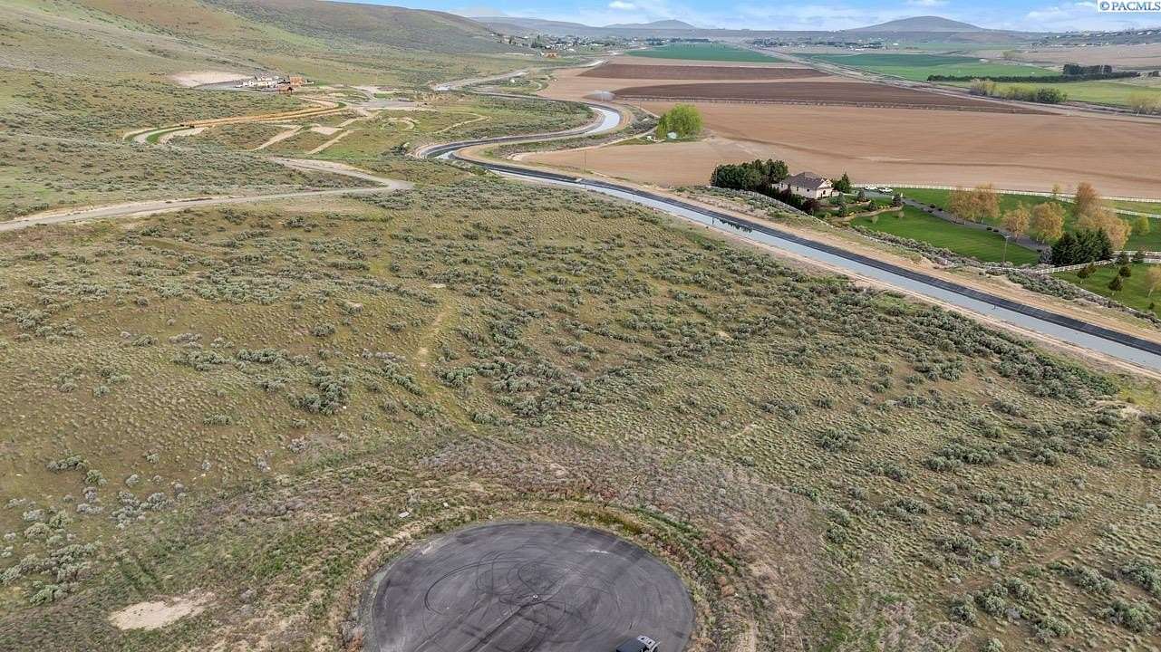 6.8 Acres of Land for Sale in Kennewick, Washington