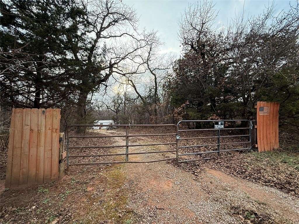 2.5 Acres of Land with Home for Sale in Guthrie, Oklahoma