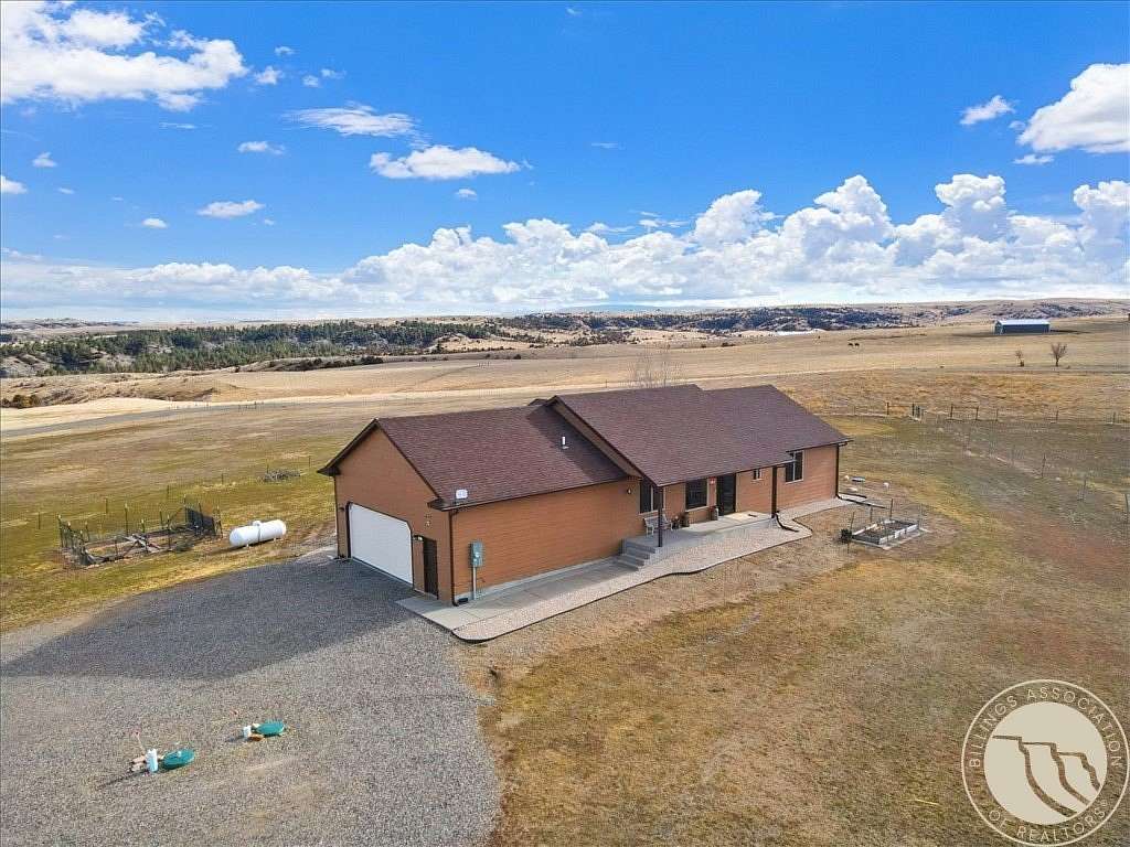 9.38 Acres of Land with Home for Sale in Billings, Montana