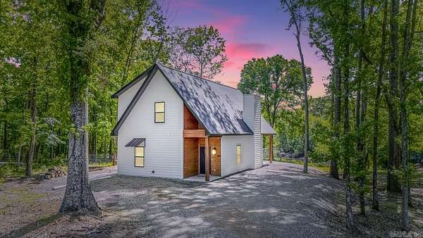 1.5 Acres of Land with Home for Sale in Pangburn, Arkansas