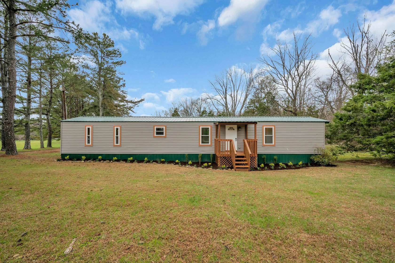 5 Acres of Land with Home for Sale in Dickson, Tennessee