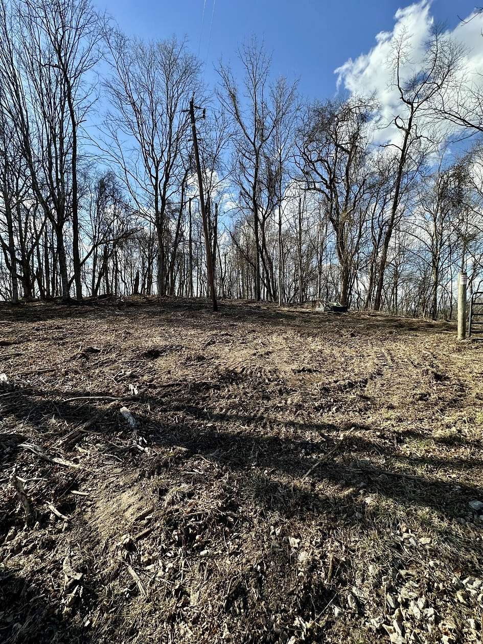 17.1 Acres of Recreational & Residential Land for Sale in Albany, Kentucky