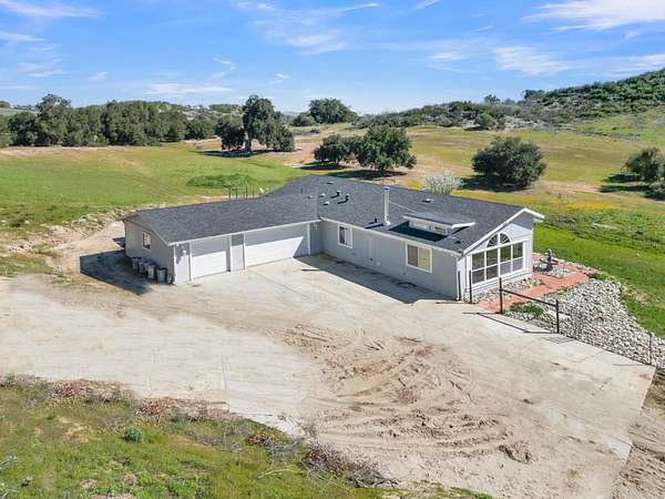 40 Acres of Agricultural Land with Home for Sale in Bradley, California