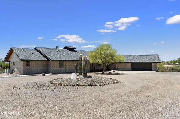 3.19 Acres of Land with Home for Lease in Wickenburg, Arizona