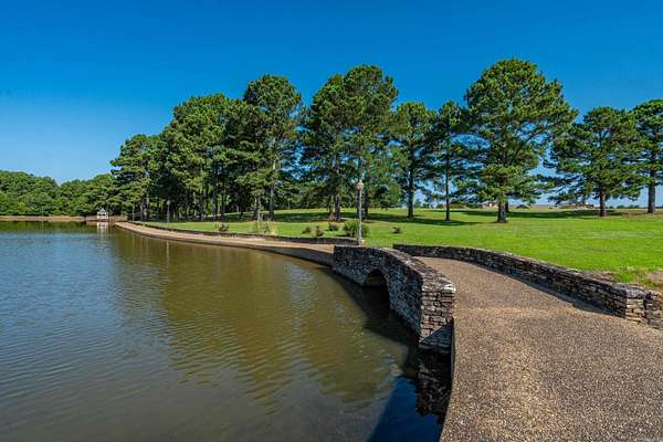 15.1 Acres of Mixed-Use Land for Sale in Hot Springs, Arkansas