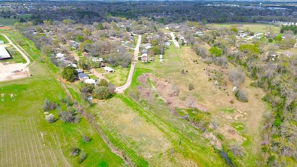 5.23 Acres of Residential Land for Sale in Crockett, Texas