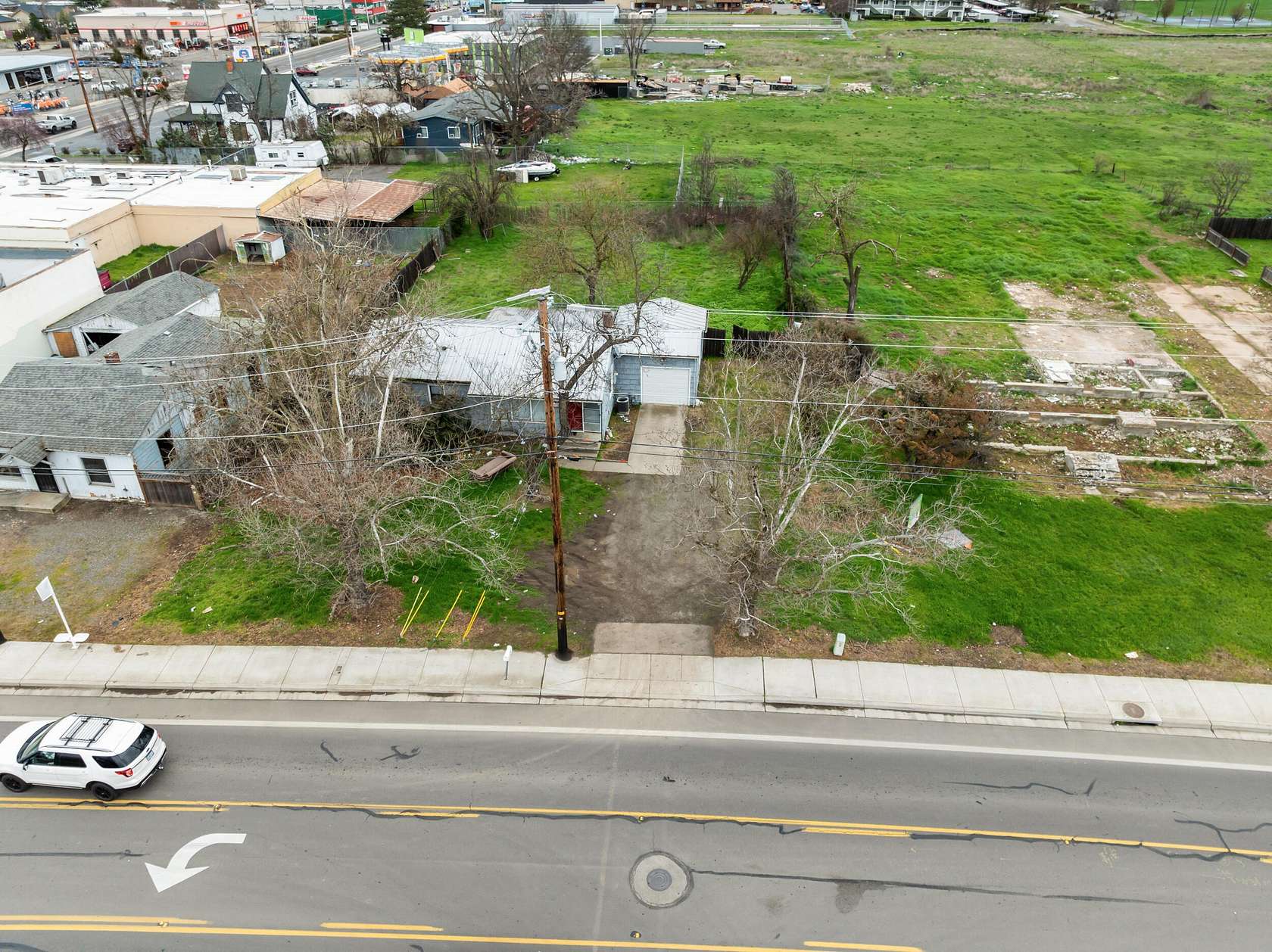 3.68 Acres of Land with Home for Sale in Medford, Oregon