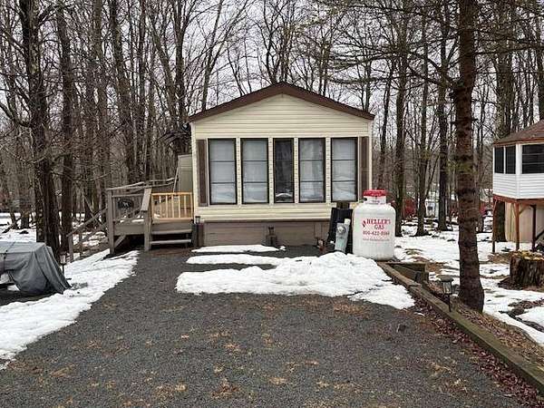 0.12 Acres of Residential Land for Sale in Eagle Lake, Pennsylvania