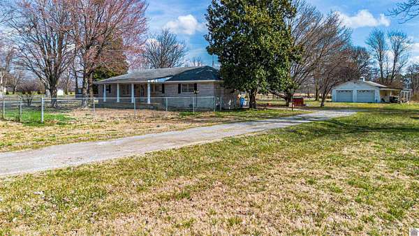 5 Acres of Land with Home for Sale in Paducah, Kentucky