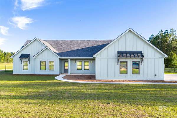 2 Acres of Land with Home for Sale in Elberta, Alabama