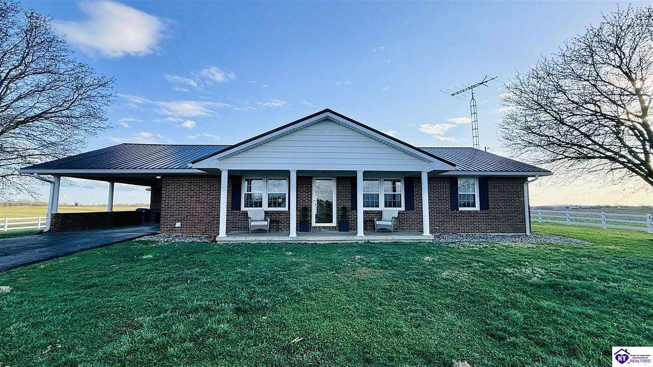 3.68 Acres of Land with Home for Sale in Summersville, Kentucky