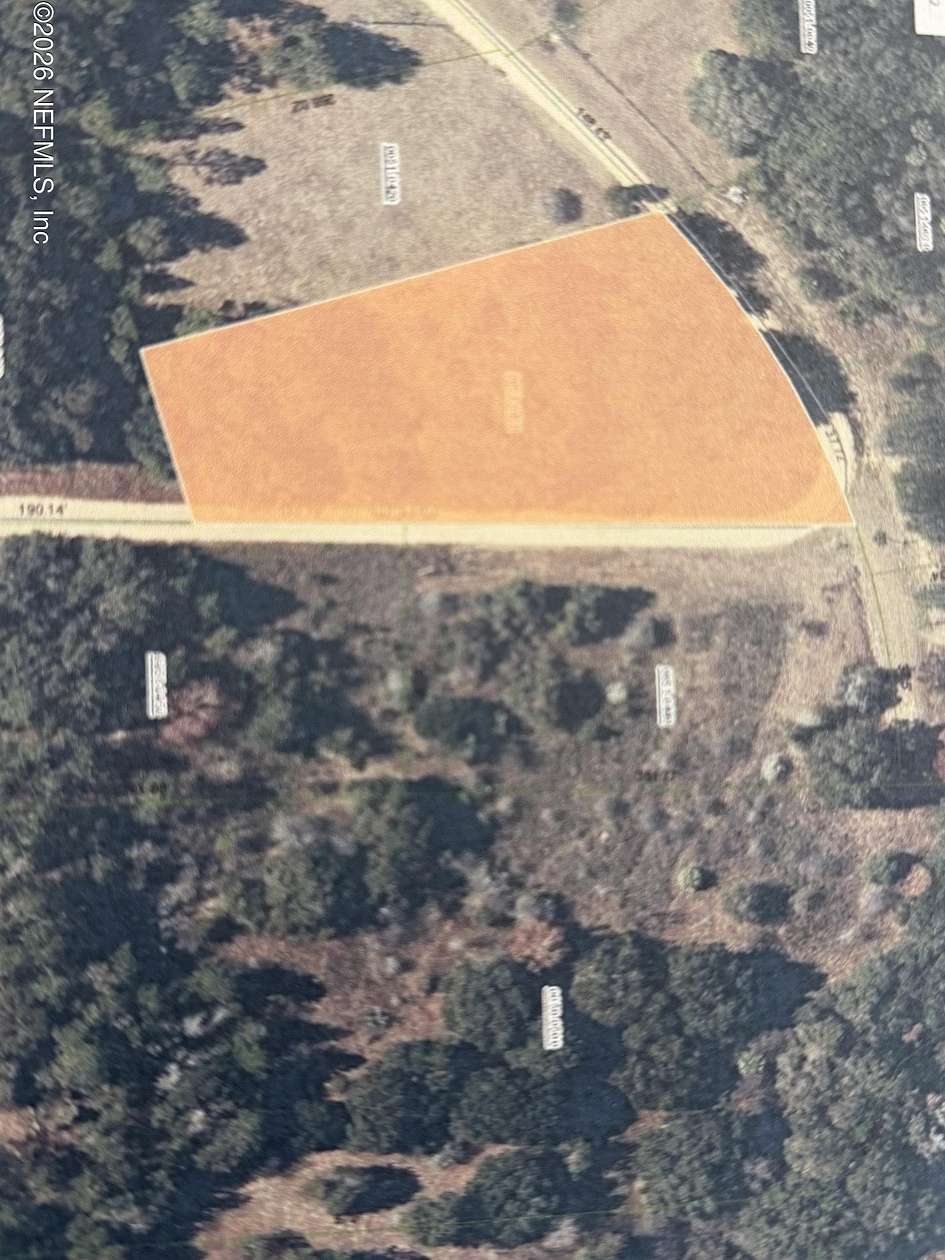 1.72 Acres of Land for Sale in Hawthorne, Florida