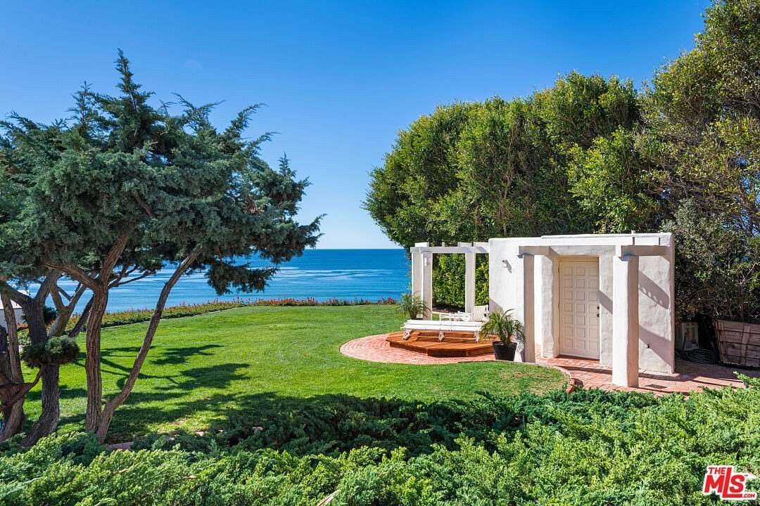 2 Acres of Land with Home for Lease in Malibu, California