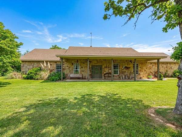 11.4 Acres of Land with Home for Sale in Paradise, Texas