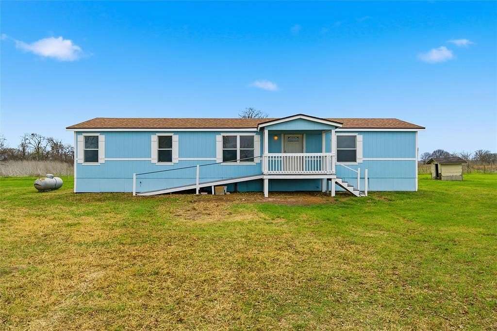 12.7 Acres of Land with Home for Sale in Satin, Texas