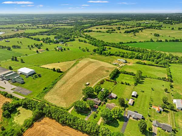 20 Acres of Agricultural Land for Sale in Danville, Kentucky