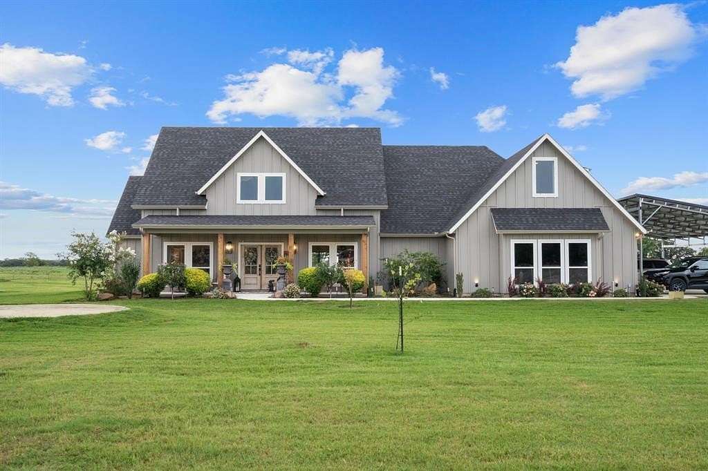 8.5 Acres of Land with Home for Sale in Alvord, Texas