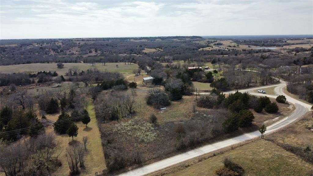 1.82 Acres of Residential Land for Sale in St. Jo, Texas