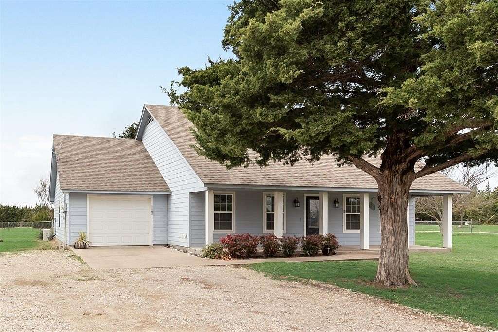 2.27 Acres of Land with Home for Sale in Midlothian, Texas