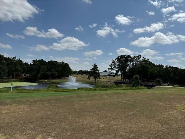 2.52 Acres of Residential Land for Sale in Decatur, Texas