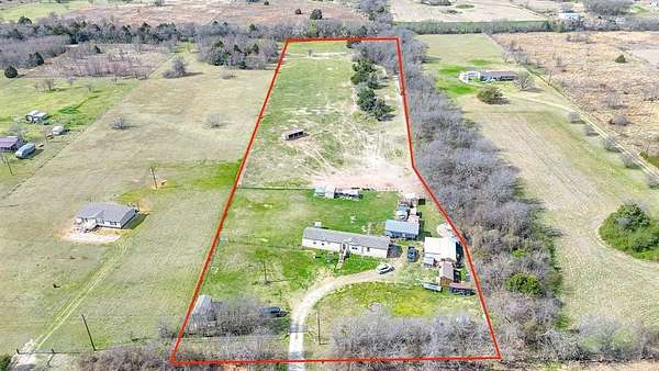 6.33 Acres of Land with Home for Sale in Corsicana, Texas