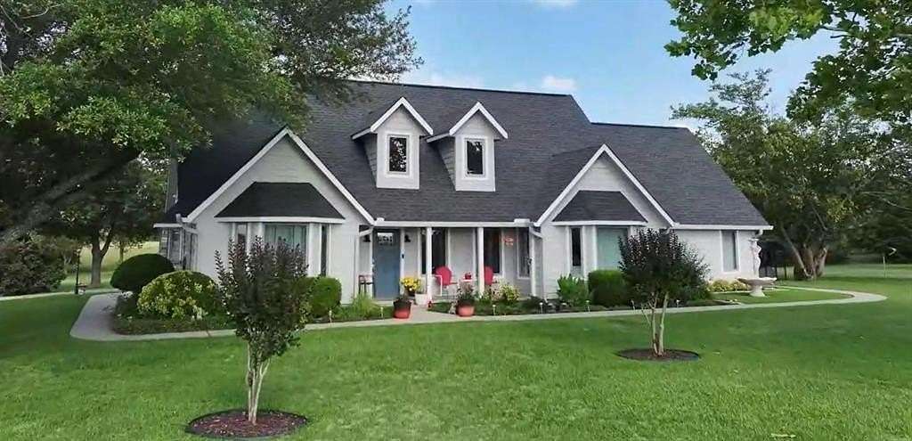 6.55 Acres of Land with Home for Sale in Brashear, Texas