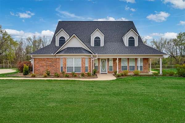 13.2 Acres of Land with Home for Sale in Bogata, Texas