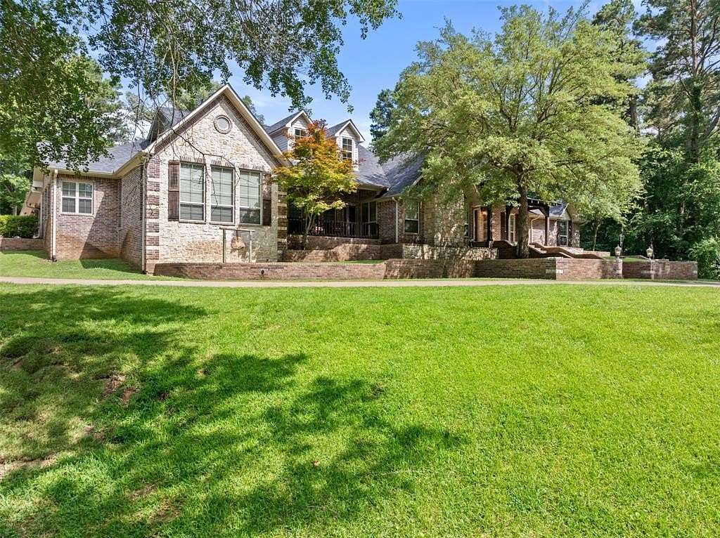 36 Acres of Land with Home for Sale in Lindale, Texas