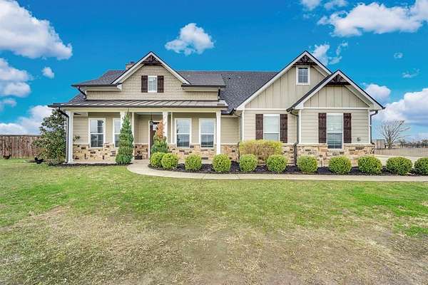 12.6 Acres of Land with Home for Sale in Waxahachie, Texas