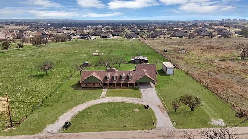 10 Acres of Land with Home for Sale in Aledo, Texas