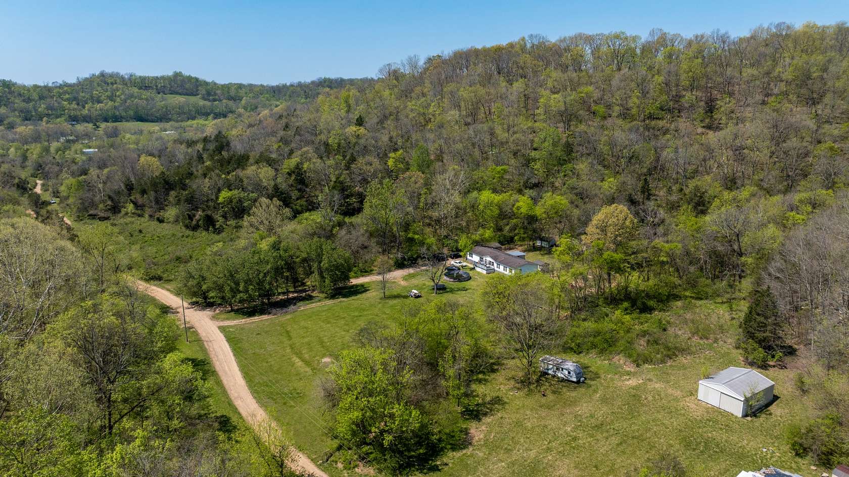 80 Acres of Recreational & Residential Land for Sale in Bethpage, Tennessee