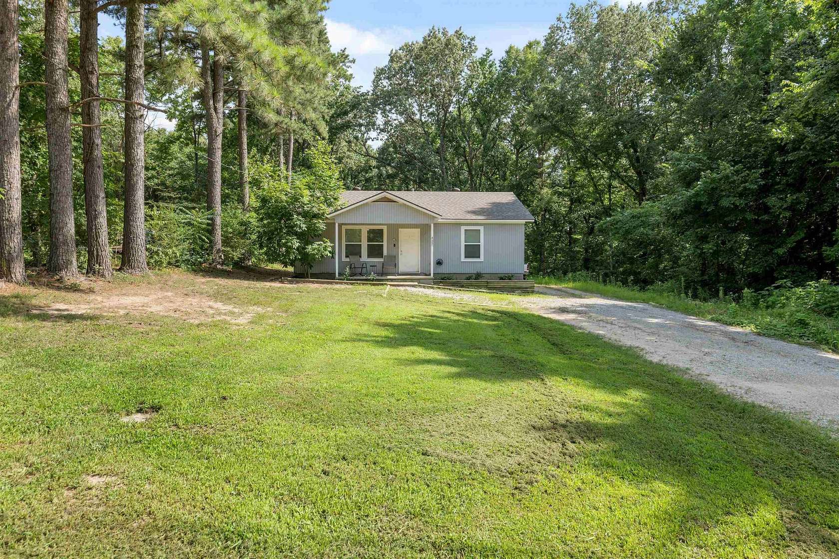 2 Acres of Land with Home for Sale in Jonesboro, Arkansas