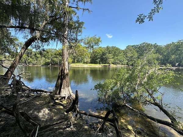 21 Acres of Land with Home for Sale in Branford, Florida