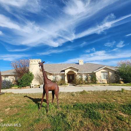 5.22 Acres of Land with Home for Sale in Palmdale, California