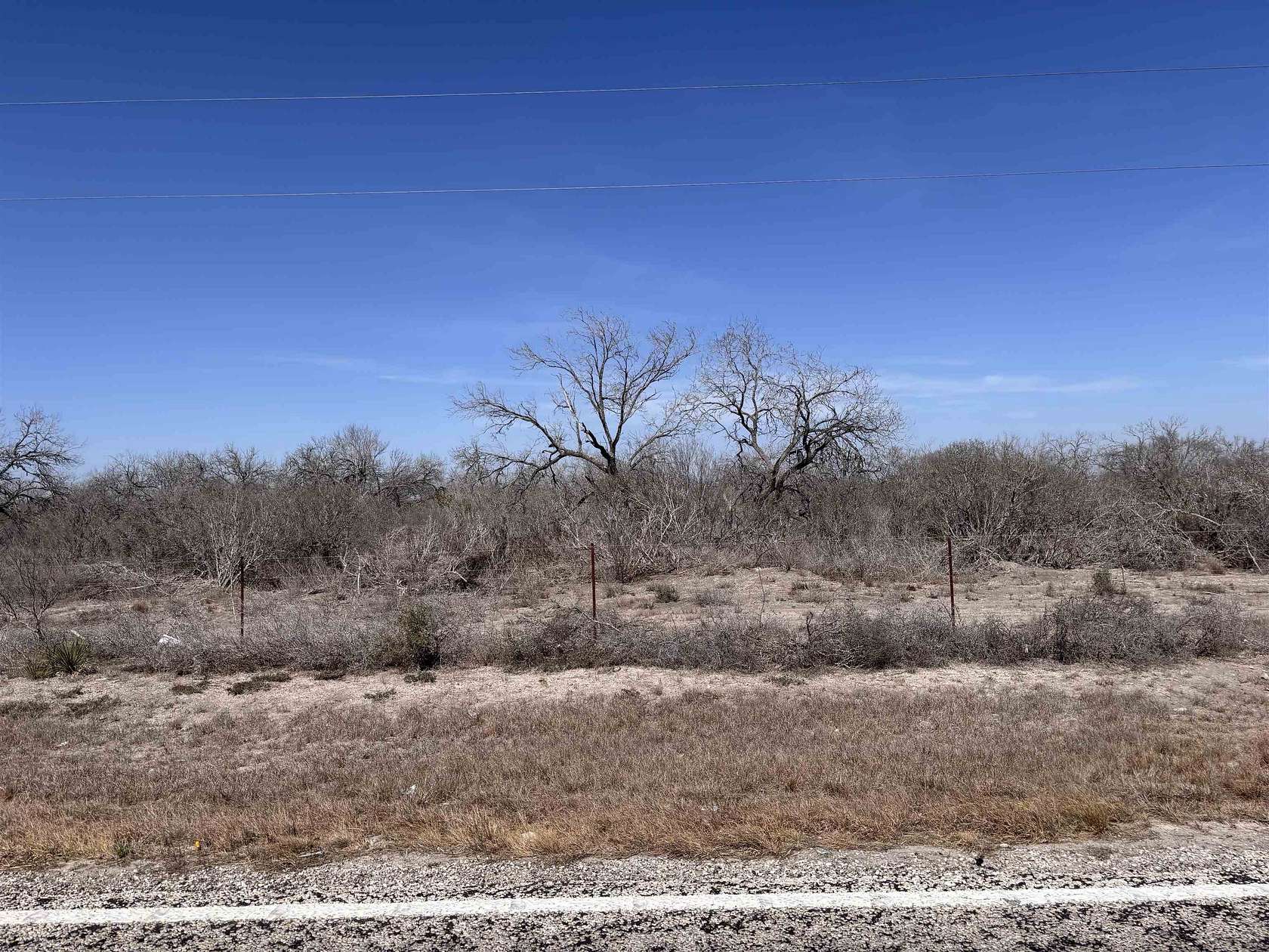 10 Acres of Recreational & Residential Land for Sale in Three Rivers, Texas