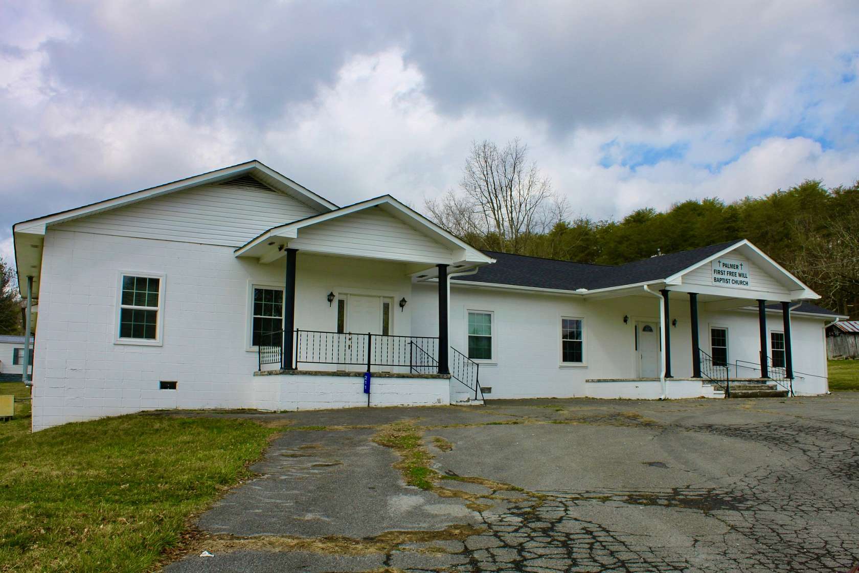 1 Acre of Commercial Land for Sale in Palmer, Tennessee