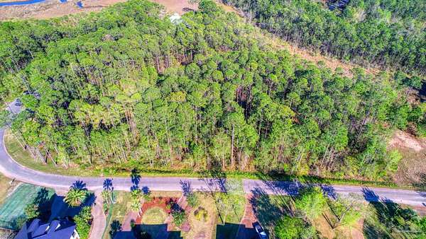 0.93 Acres of Residential Land for Sale in Milton, Florida