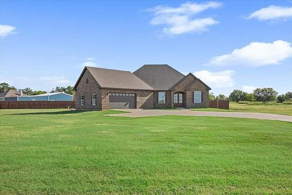 1.62 Acres of Land with Home for Sale in China Spring, Texas