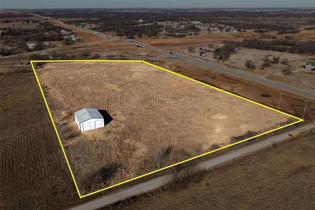 6.74 Acres of Mixed-Use Land for Sale in Ringgold, Texas