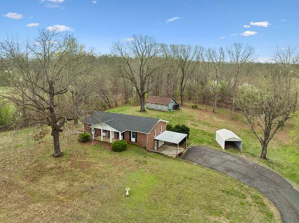 1.47 Acres of Land with Home for Sale in Santa Fe, Tennessee