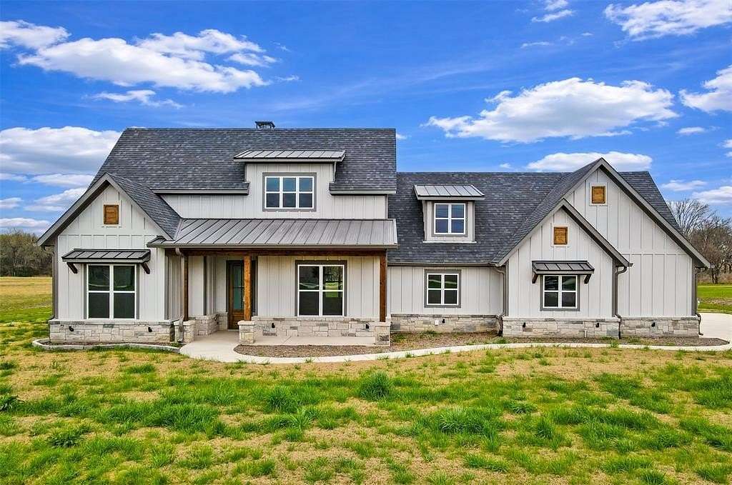 2.69 Acres of Land with Home for Sale in Wills Point, Texas