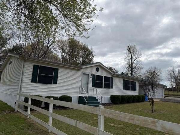 2 Acres of Land with Home for Sale in LaRue, Texas