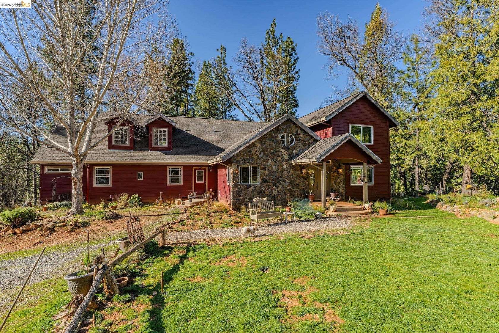 11.5 Acres of Land with Home for Sale in Mountain Ranch, California