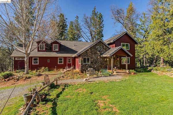 11.5 Acres of Land with Home for Sale in Mountain Ranch, California