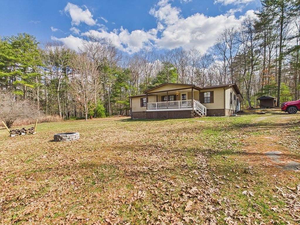 1.64 Acres of Land with Home for Sale in Pipestem, West Virginia