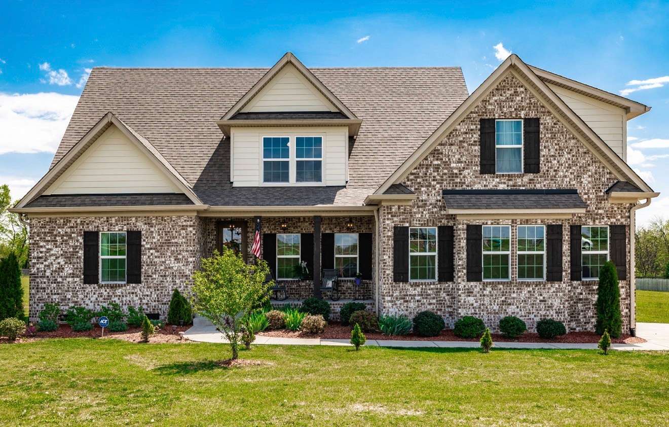 1.72 Acres of Land with Home for Sale in Gallatin, Tennessee