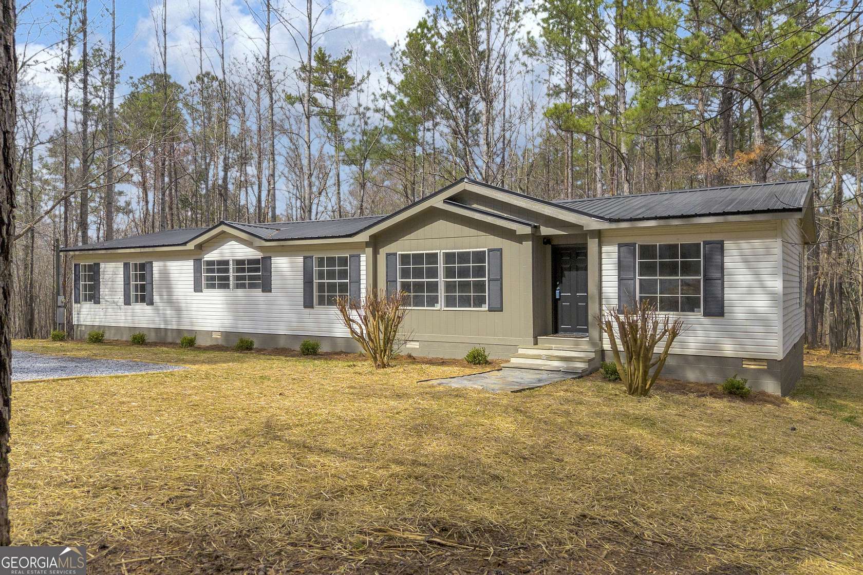 5 Acres of Land with Home for Sale in Arnoldsville, Georgia