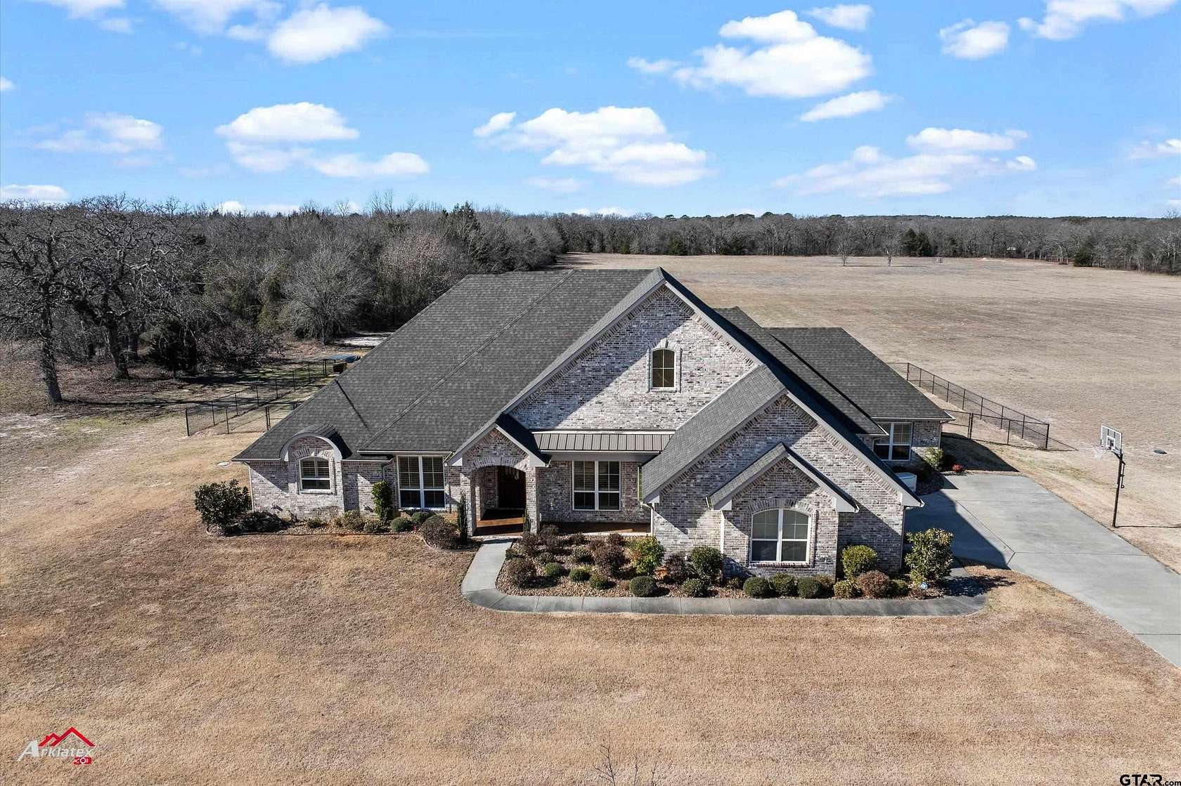 10 Acres of Land with Home for Sale in Lindale, Texas
